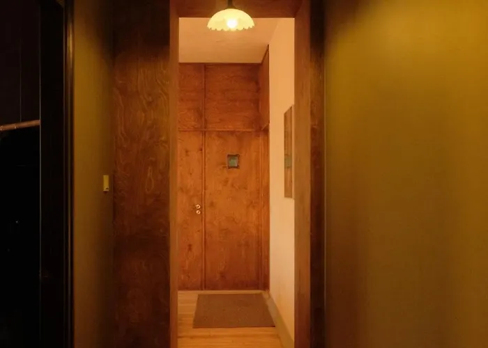 Sunny 2 Bedroom In The Center *